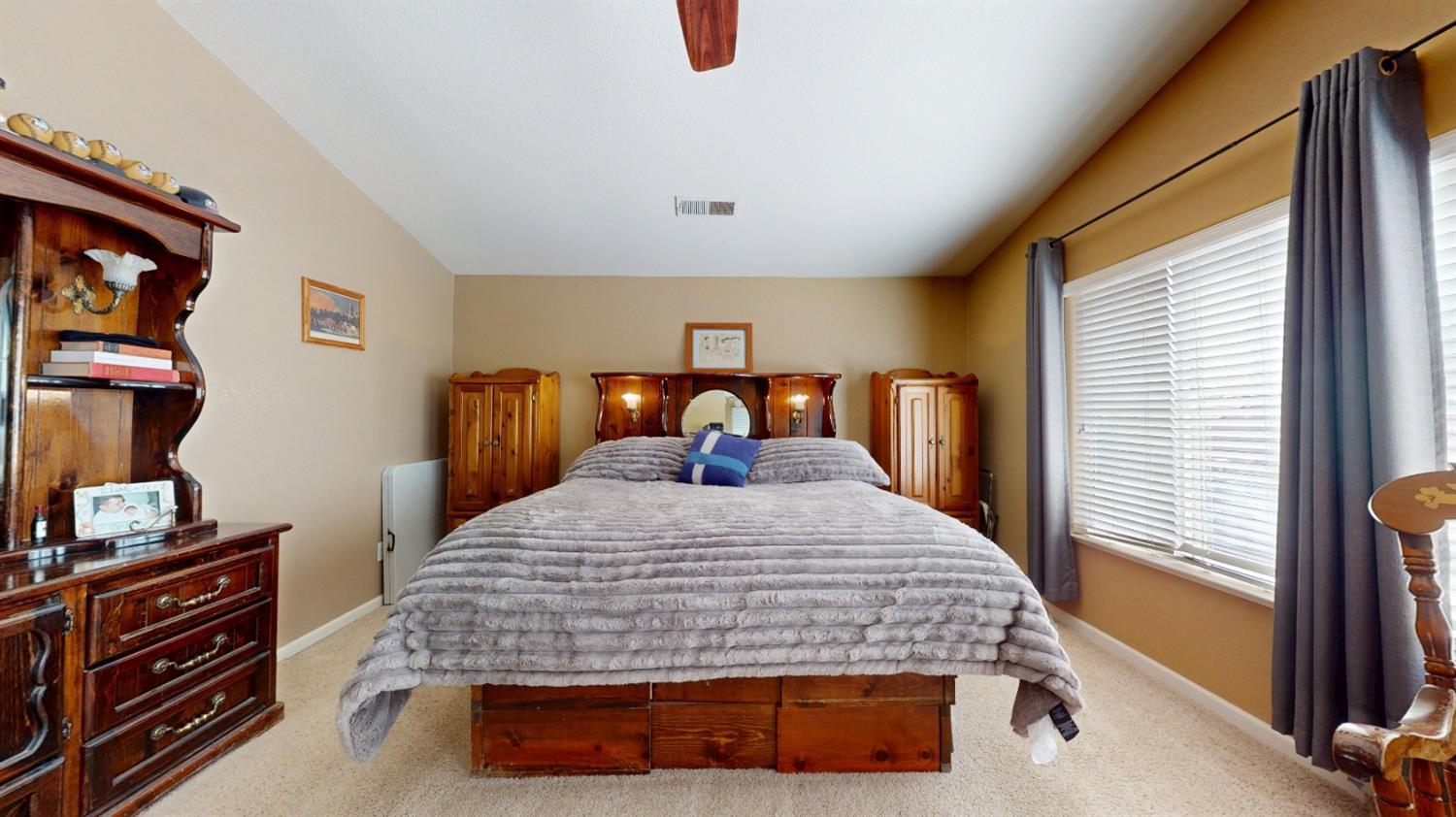 1708 Via Milano Ct, Gustine, CA 95322