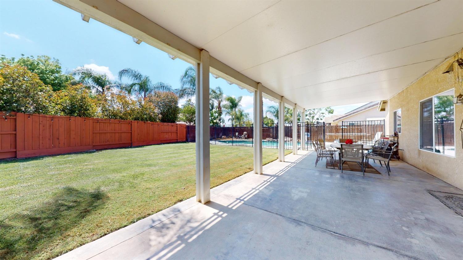 1708 Via Milano Ct, Gustine, CA 95322