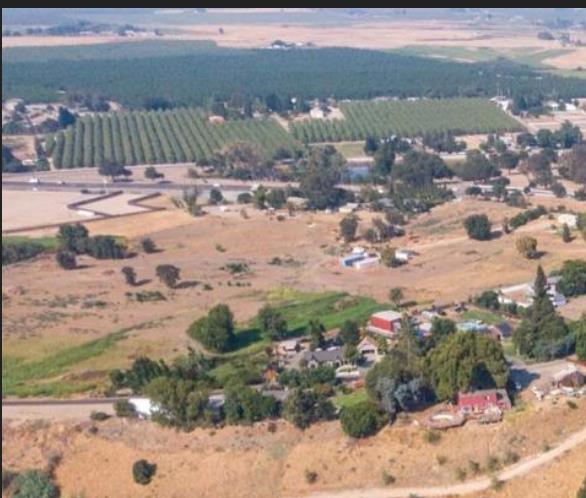 9591 Jackson Rd, Oakdale, CA 95361