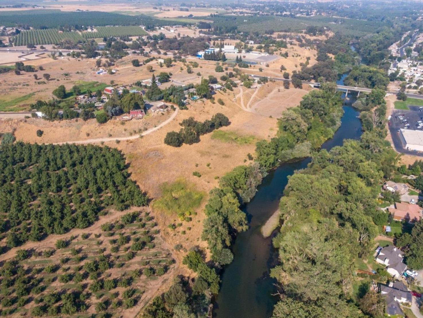 9591 Jackson Rd, Oakdale, CA 95361