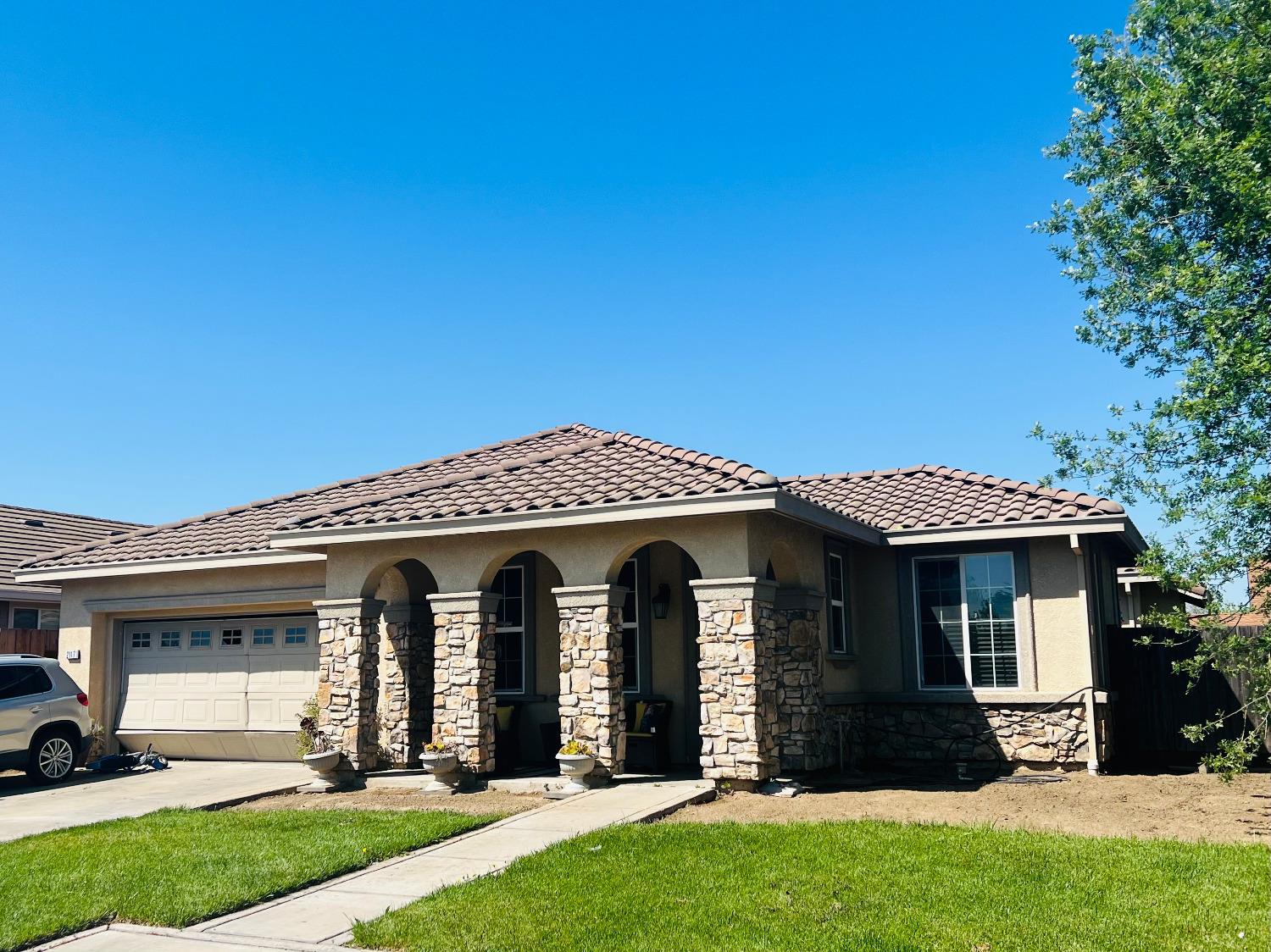 2117 Mariposa Dr, Hughson, CA 95326