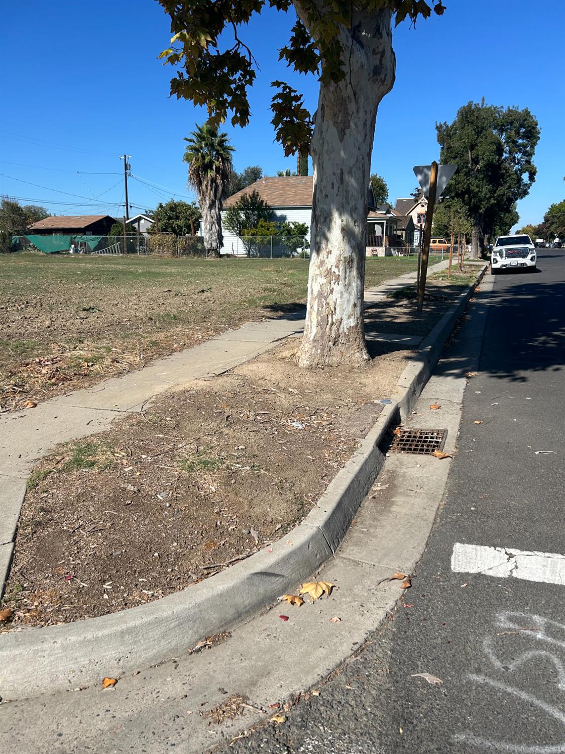 1563 P St, Newman, CA 95360