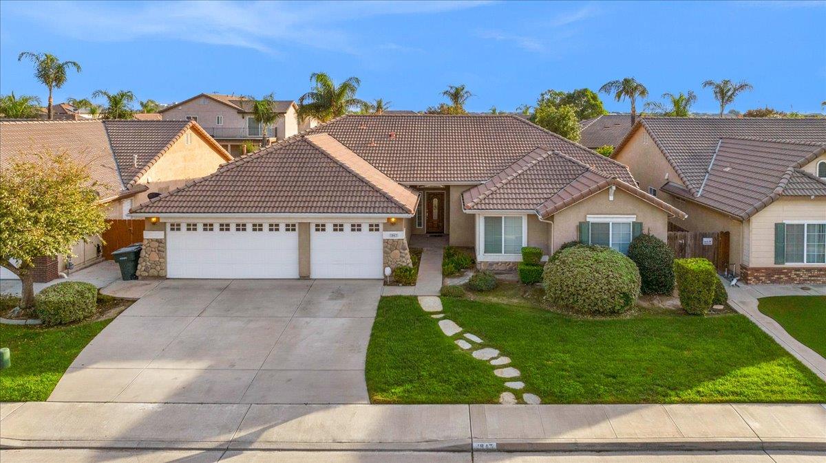 1947 Hampton, Hanford, CA 93230