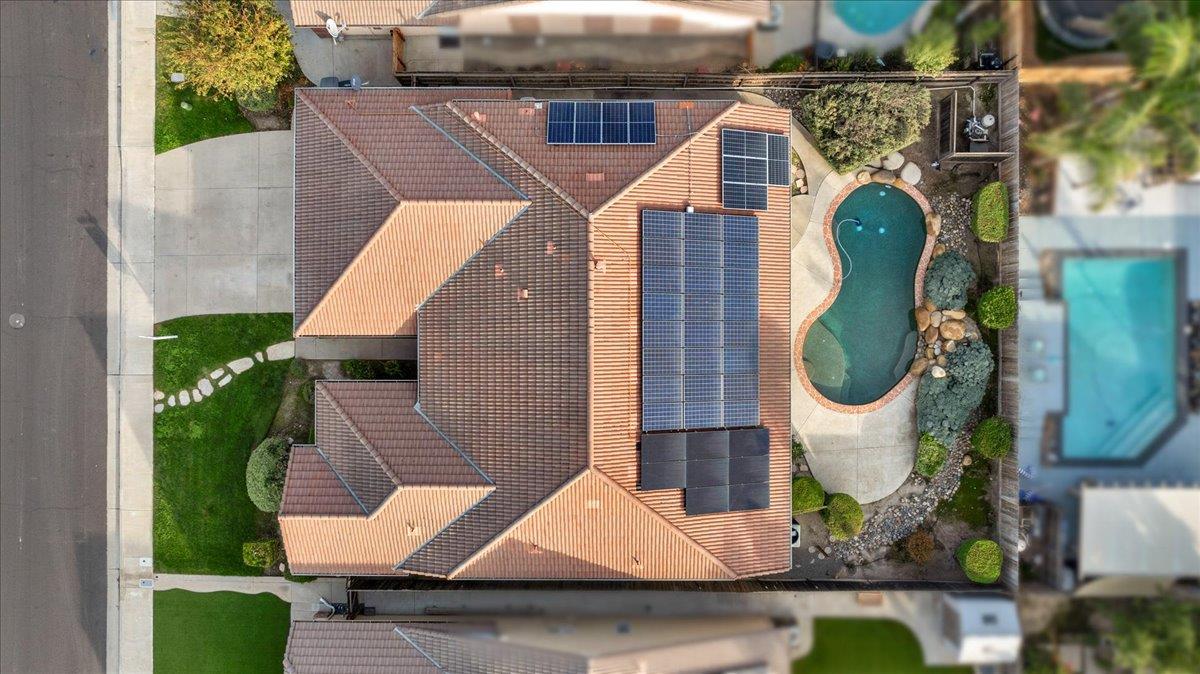 1947 Hampton, Hanford, CA 93230