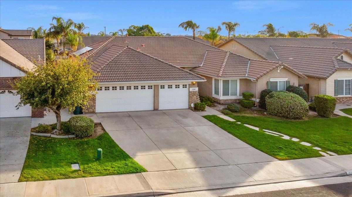 1947 Hampton, Hanford, CA 93230