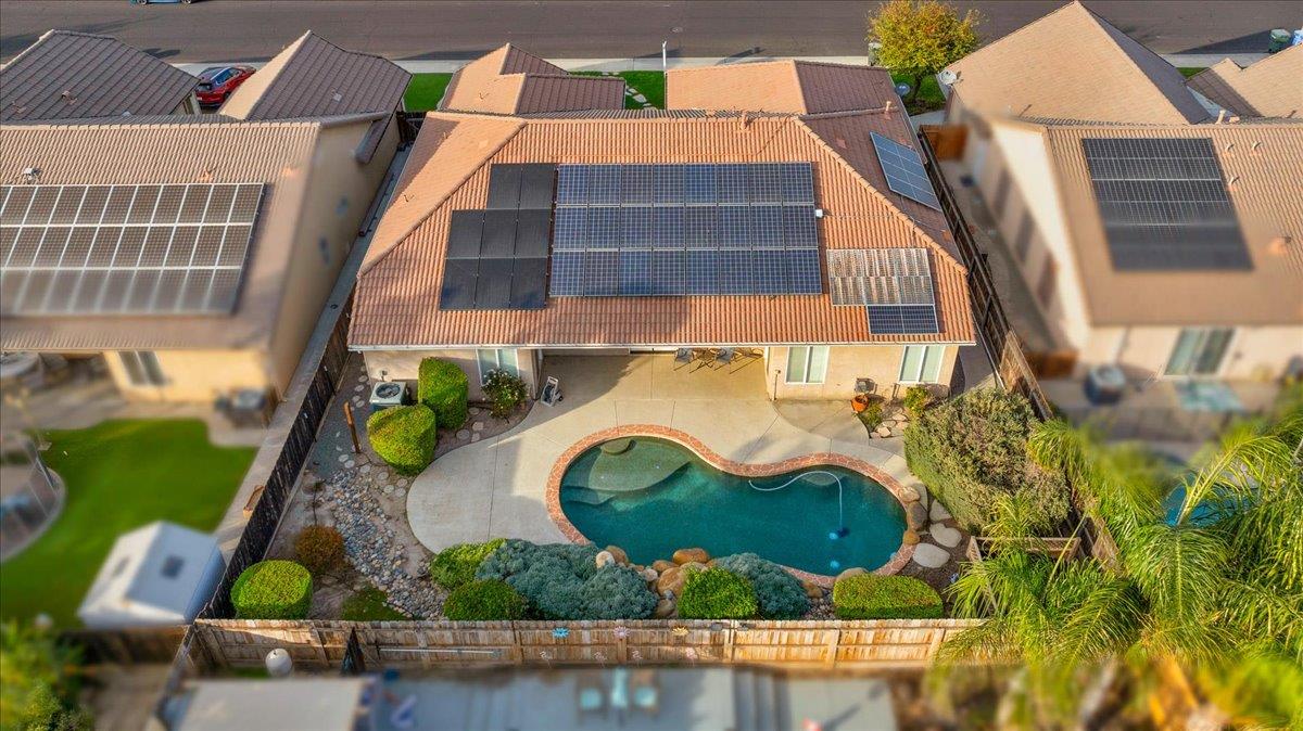 1947 Hampton, Hanford, CA 93230