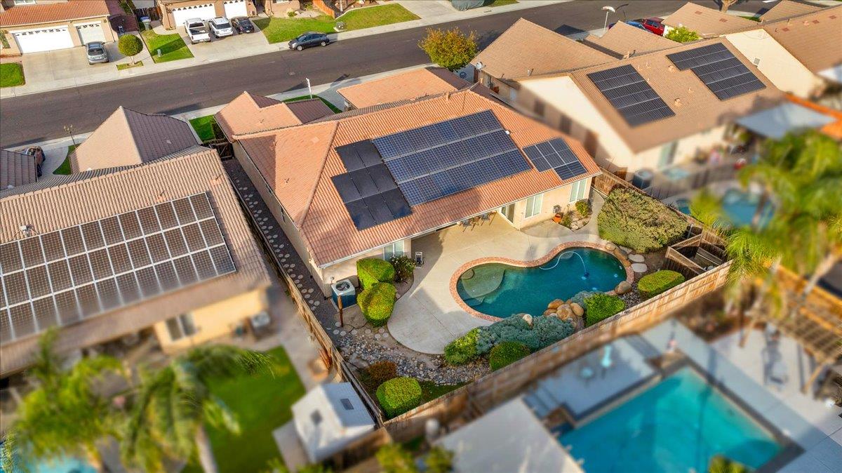 1947 Hampton, Hanford, CA 93230