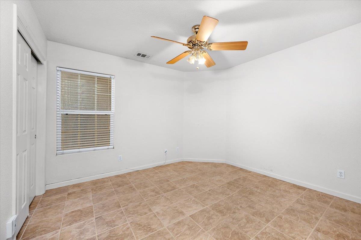 1947 Hampton, Hanford, CA 93230