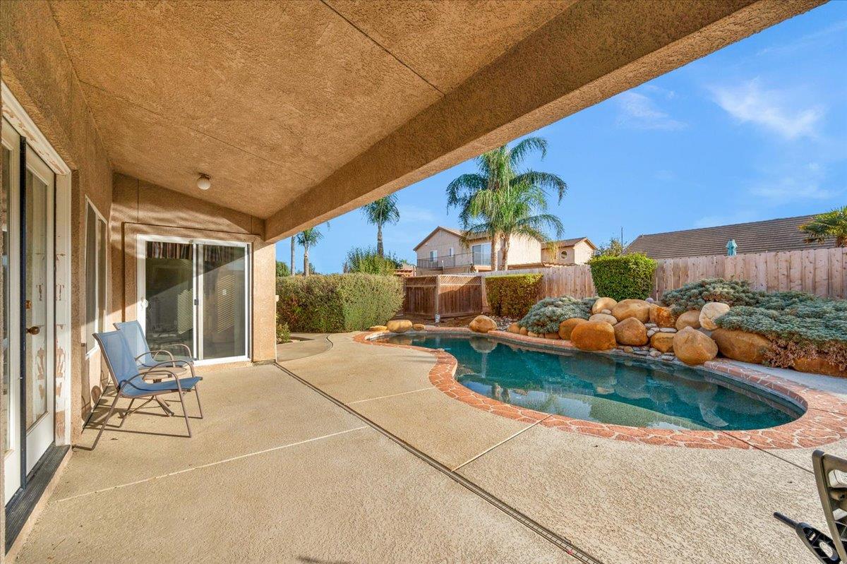 1947 Hampton, Hanford, CA 93230