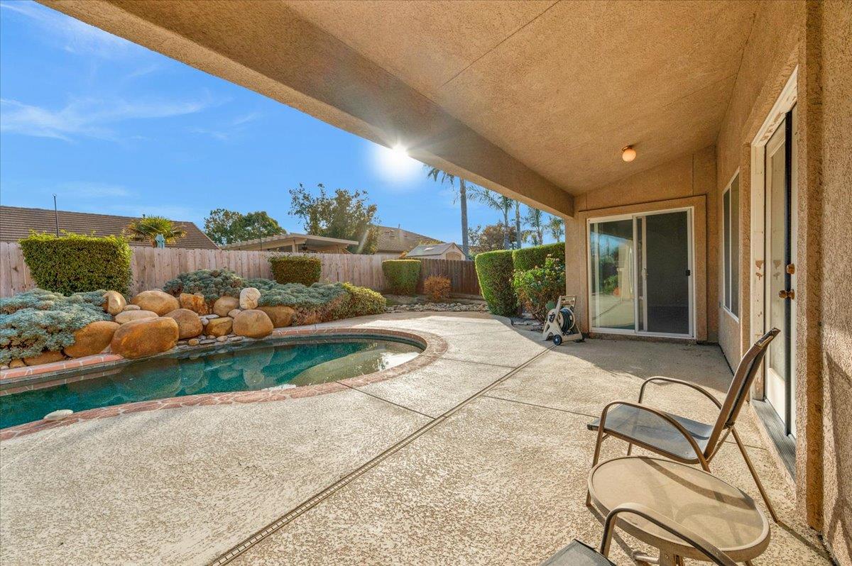 1947 Hampton, Hanford, CA 93230