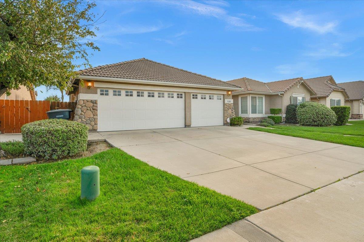 1947 Hampton, Hanford, CA 93230