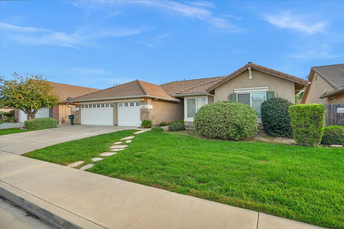 1947 Hampton, Hanford, CA 93230