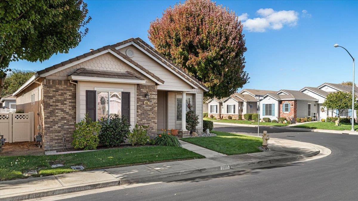 1665 Windy Cove Ln, Ripon, CA 95366