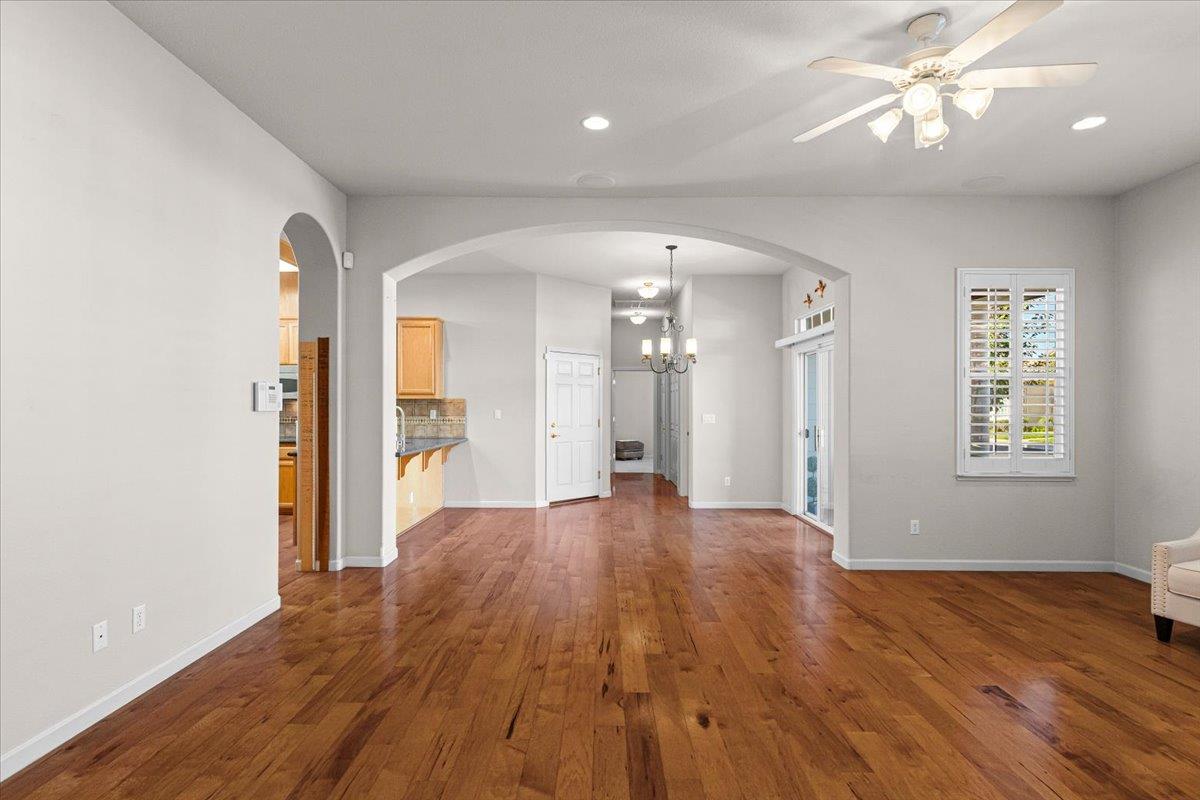 1665 Windy Cove Ln, Ripon, CA 95366