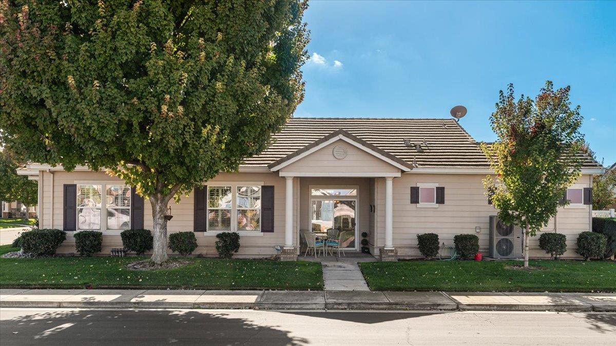 1665 Windy Cove Ln, Ripon, CA 95366