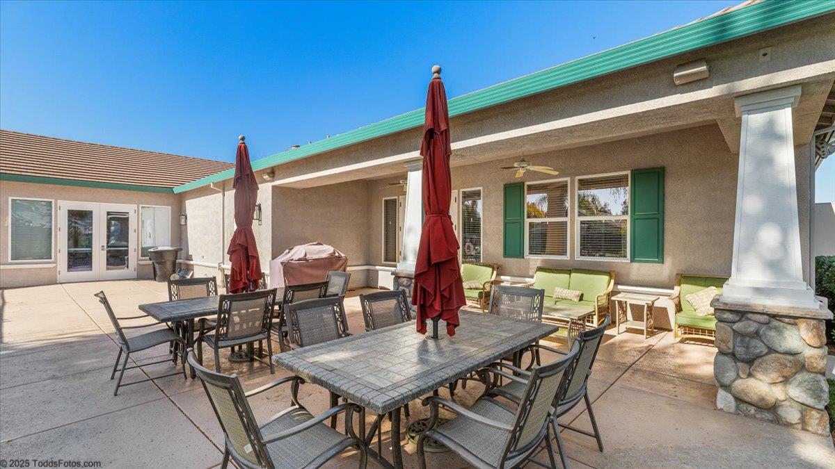 1665 Windy Cove Ln, Ripon, CA 95366