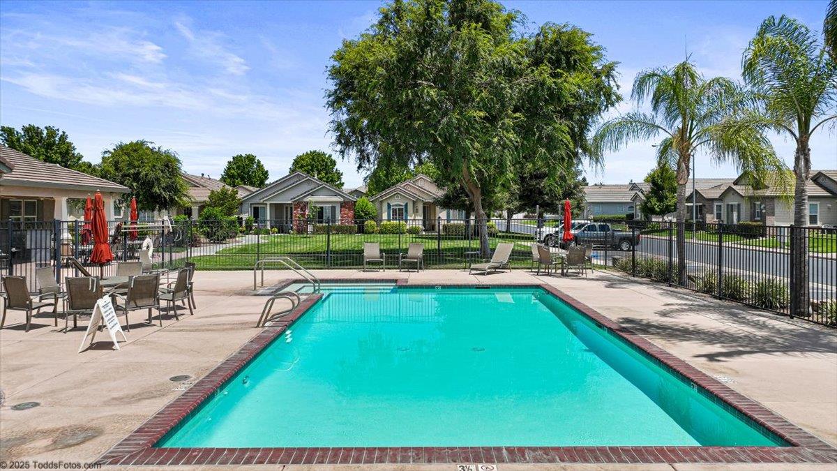 1665 Windy Cove Ln, Ripon, CA 95366