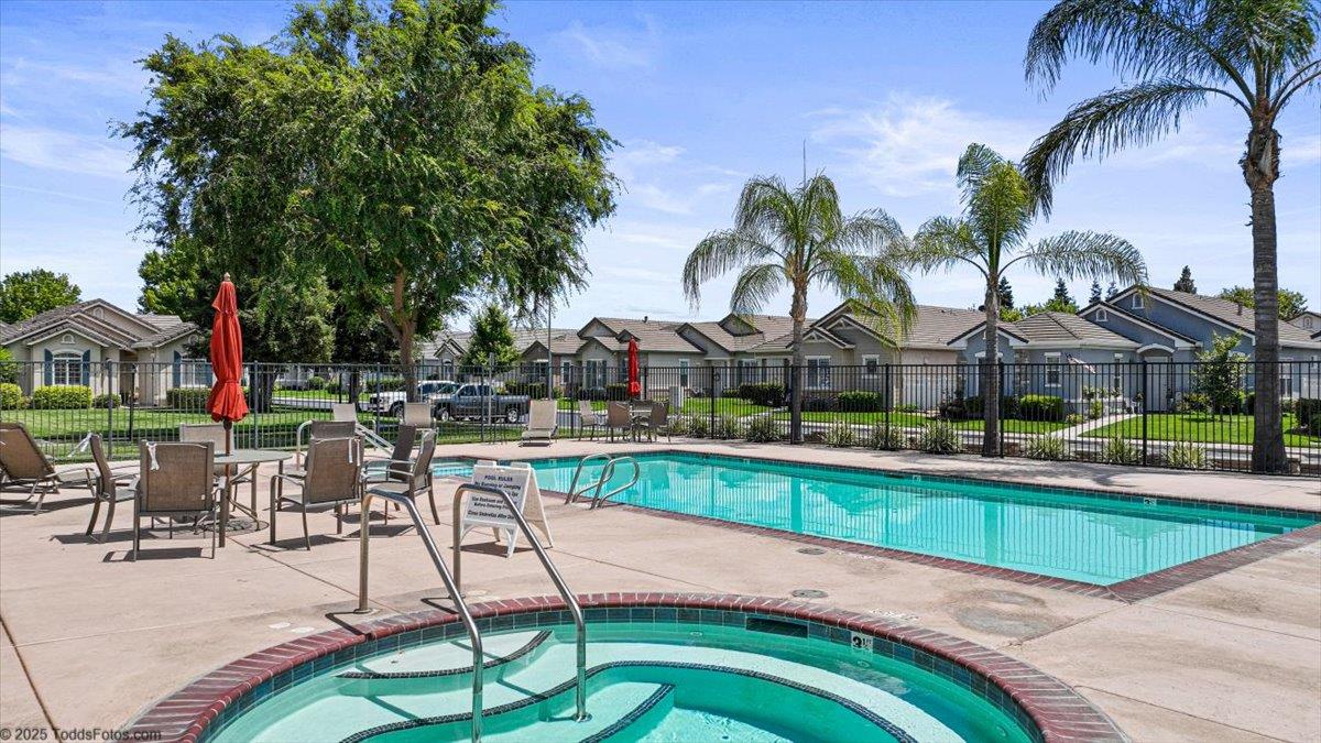 1665 Windy Cove Ln, Ripon, CA 95366