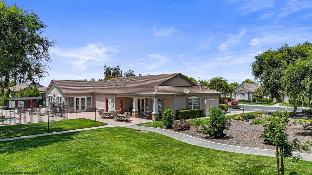 1665 Windy Cove Ln, Ripon, CA 95366