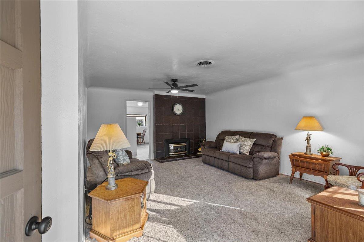 232 Fusco Ave, Modesto, CA 95354