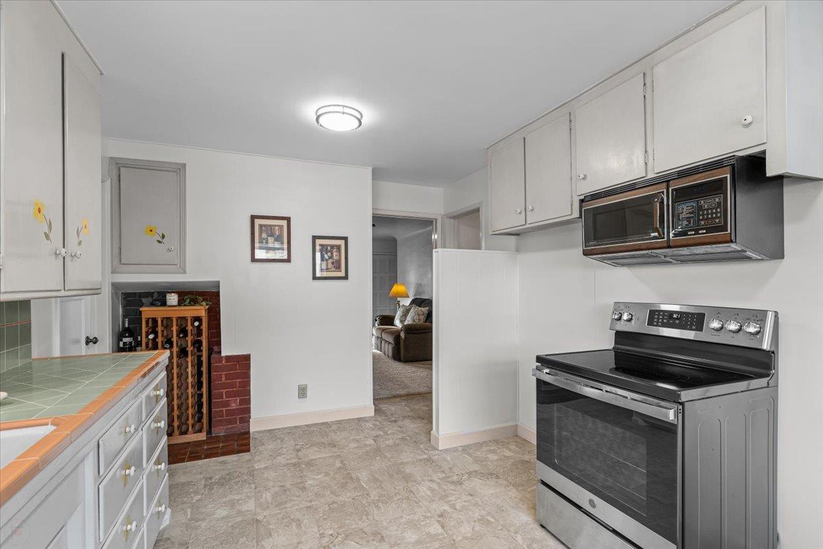 232 Fusco Ave, Modesto, CA 95354