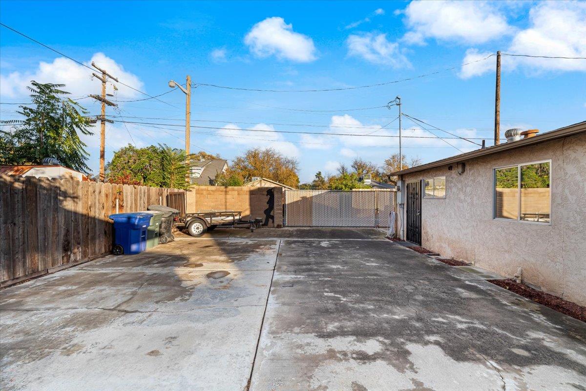 232 Fusco Ave, Modesto, CA 95354