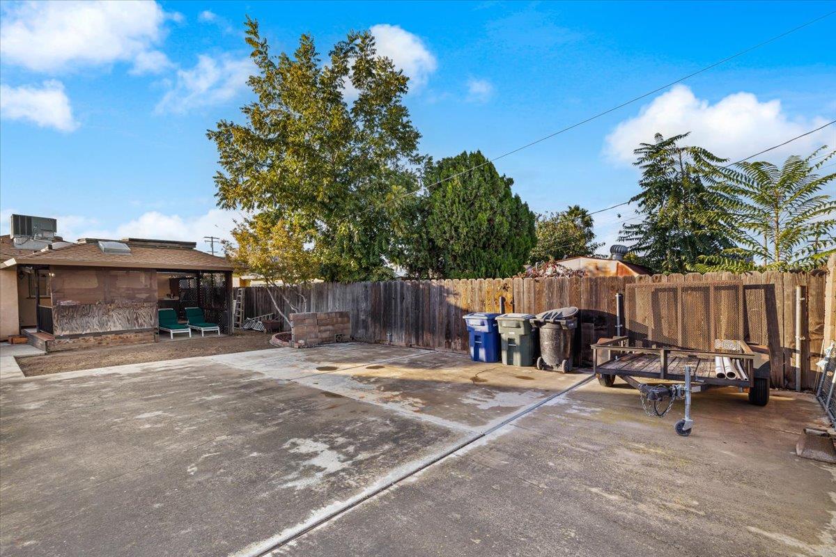 232 Fusco Ave, Modesto, CA 95354