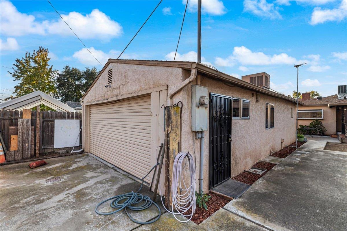 232 Fusco Ave, Modesto, CA 95354