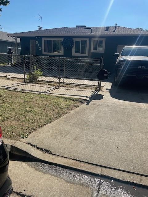 912 W 9 th, Merced, CA 95341
