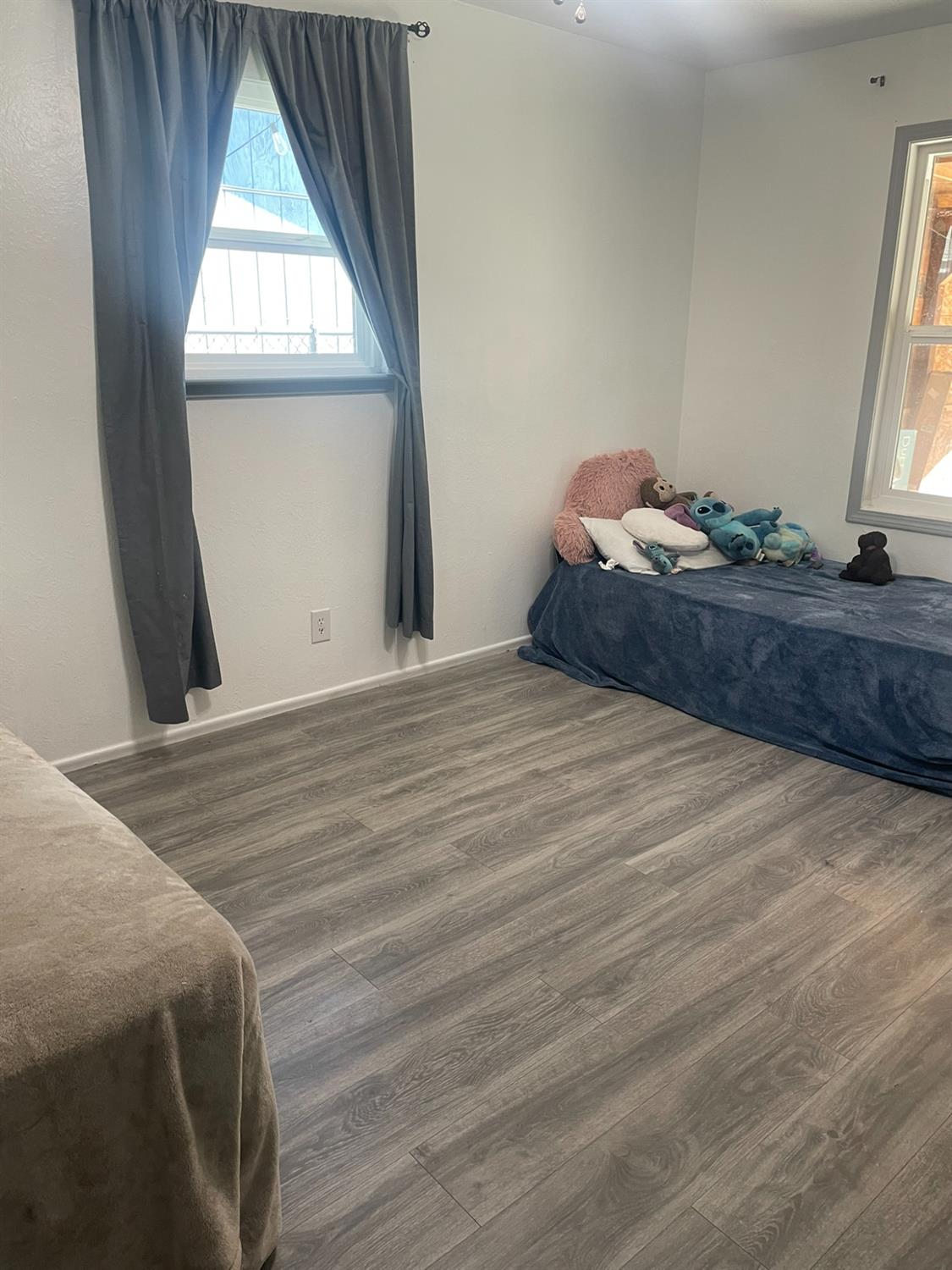 912 W 9 th, Merced, CA 95341