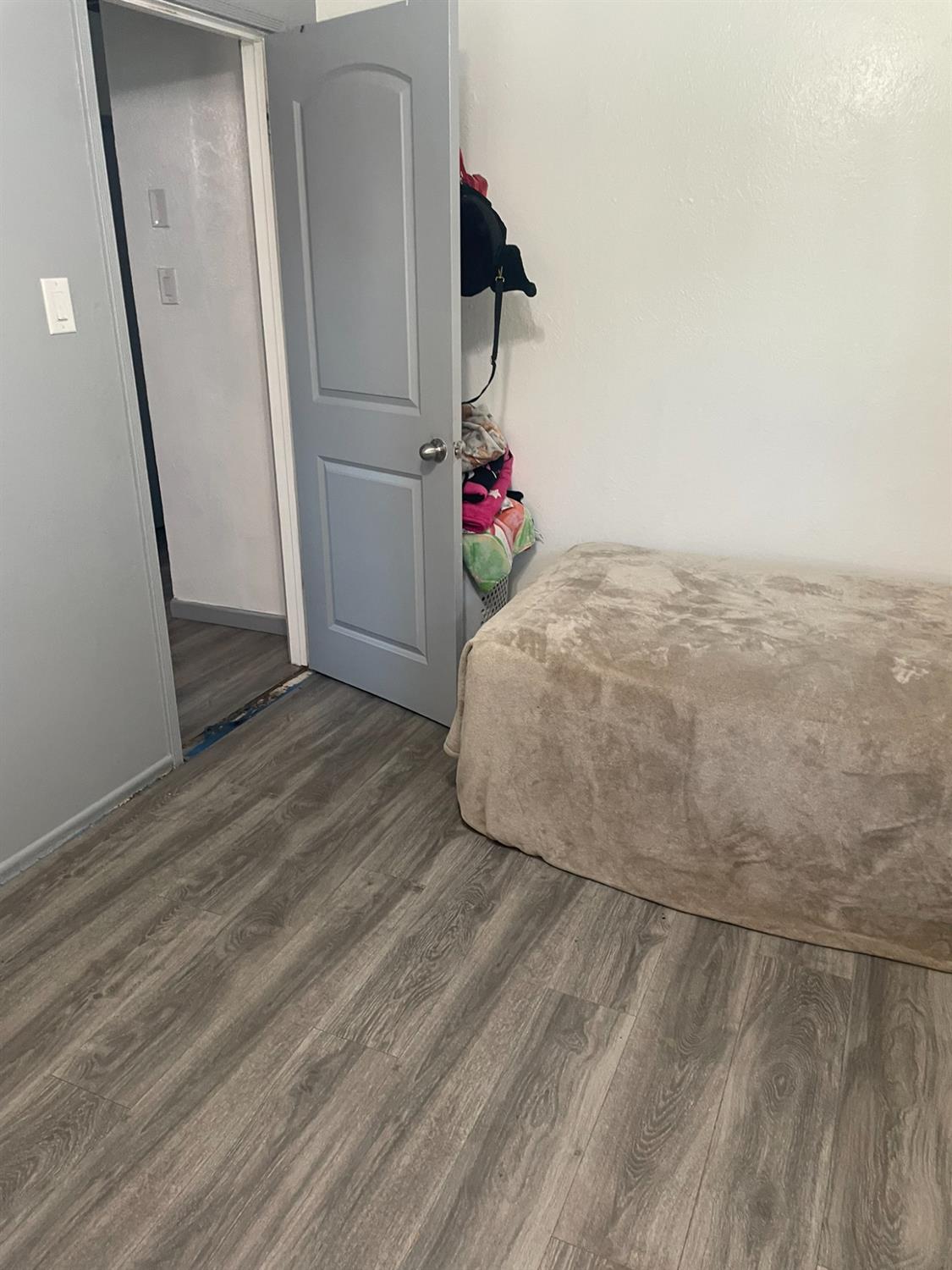 912 W 9 th, Merced, CA 95341