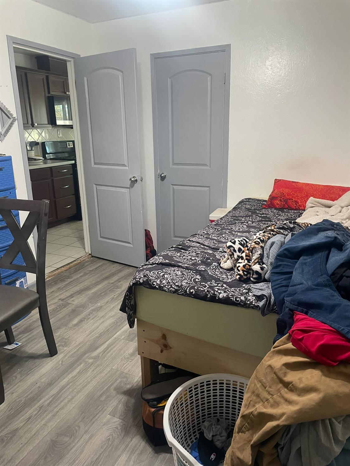 912 W 9 th, Merced, CA 95341