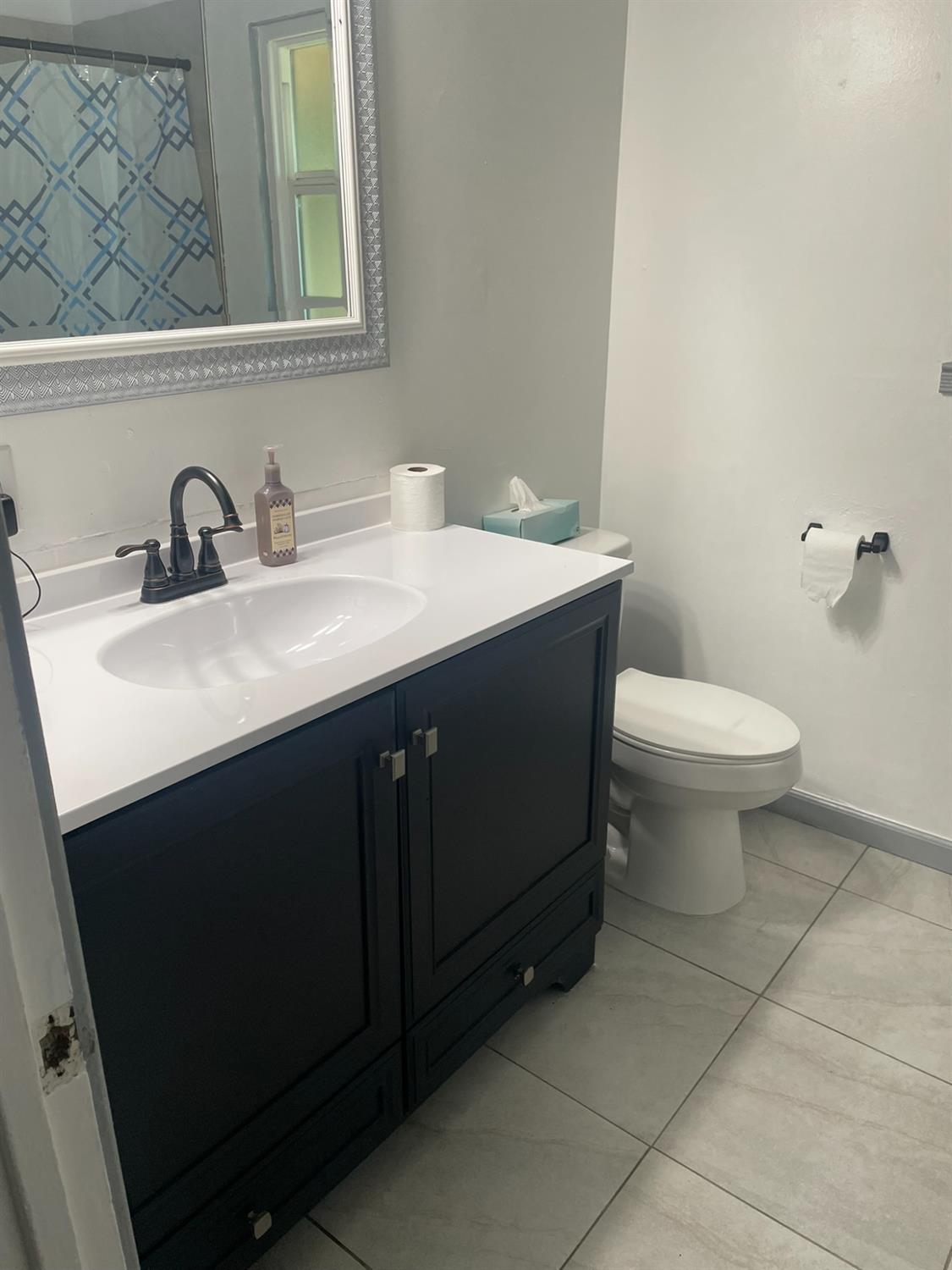 912 W 9 th, Merced, CA 95341