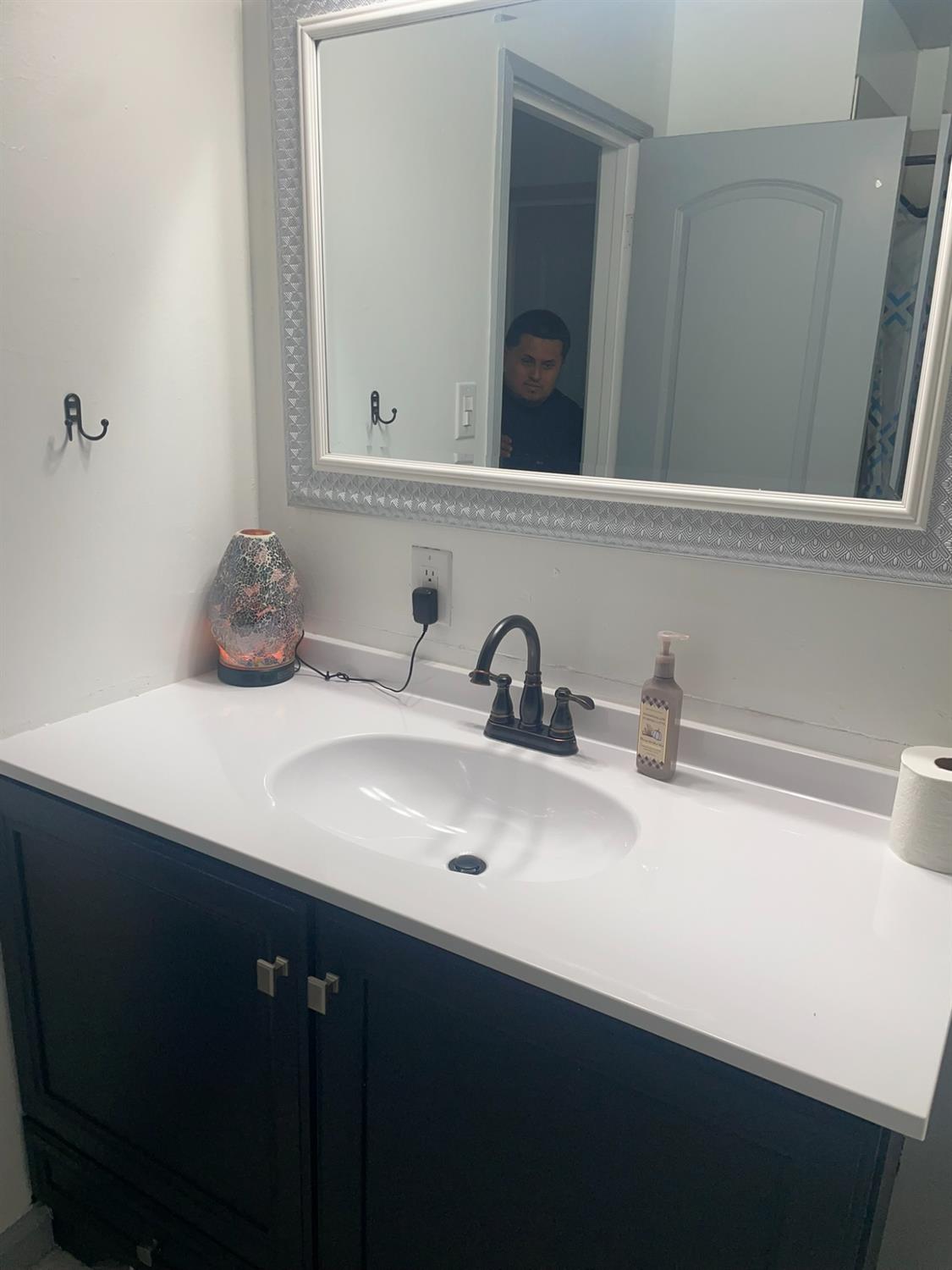 912 W 9 th, Merced, CA 95341