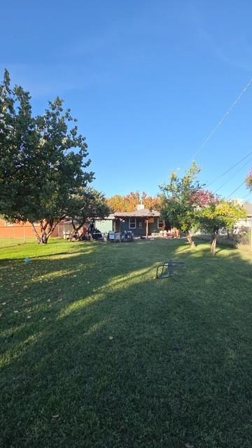 912 W 9 th, Merced, CA 95341