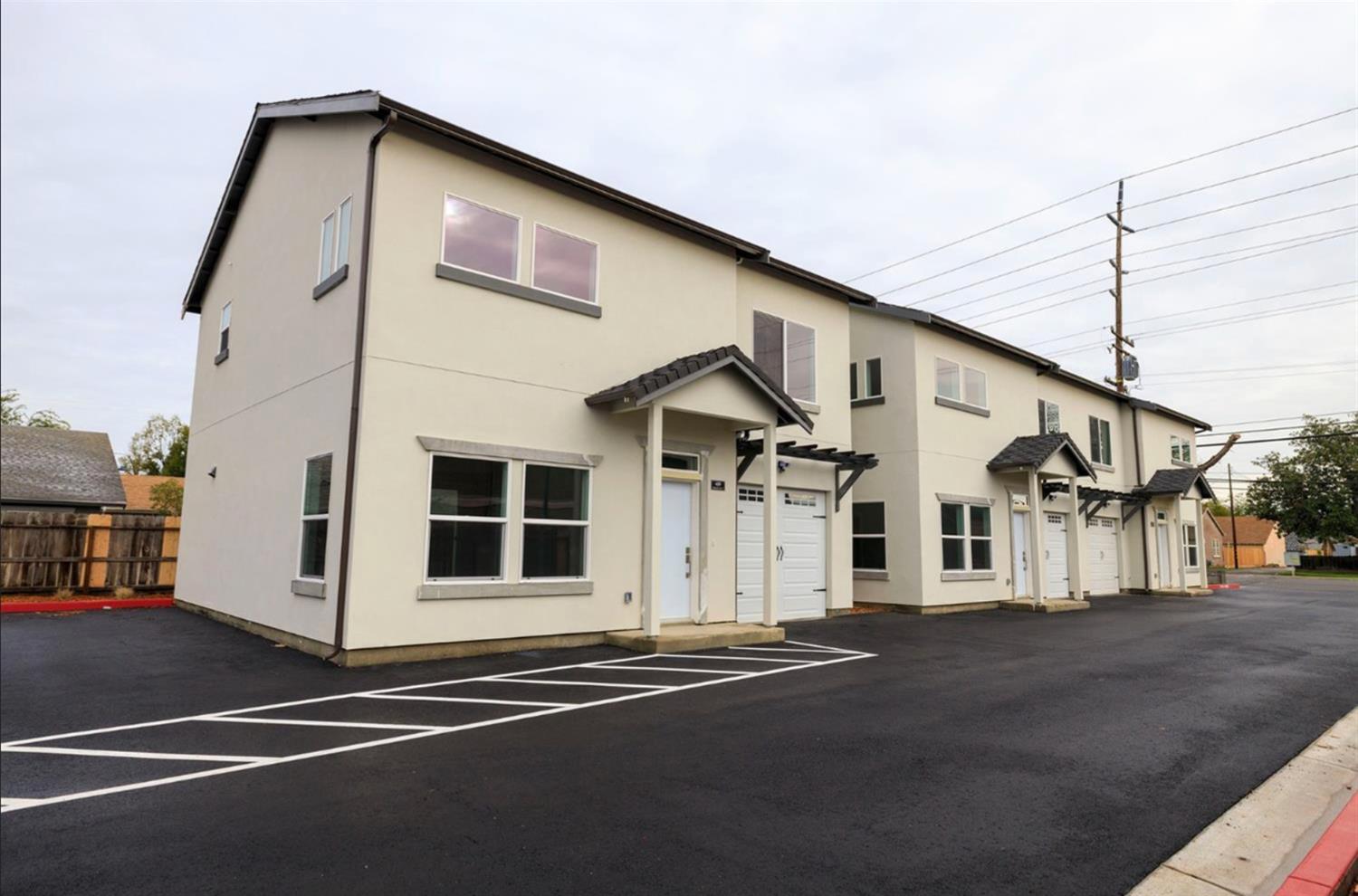 439 Coffee Rd, Modesto, CA 95355