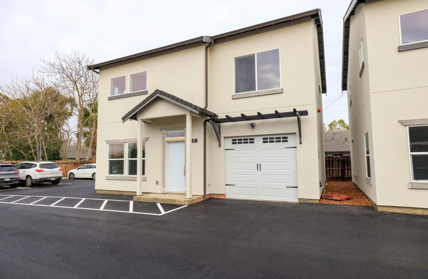 439 Coffee Rd, Modesto, CA 95355