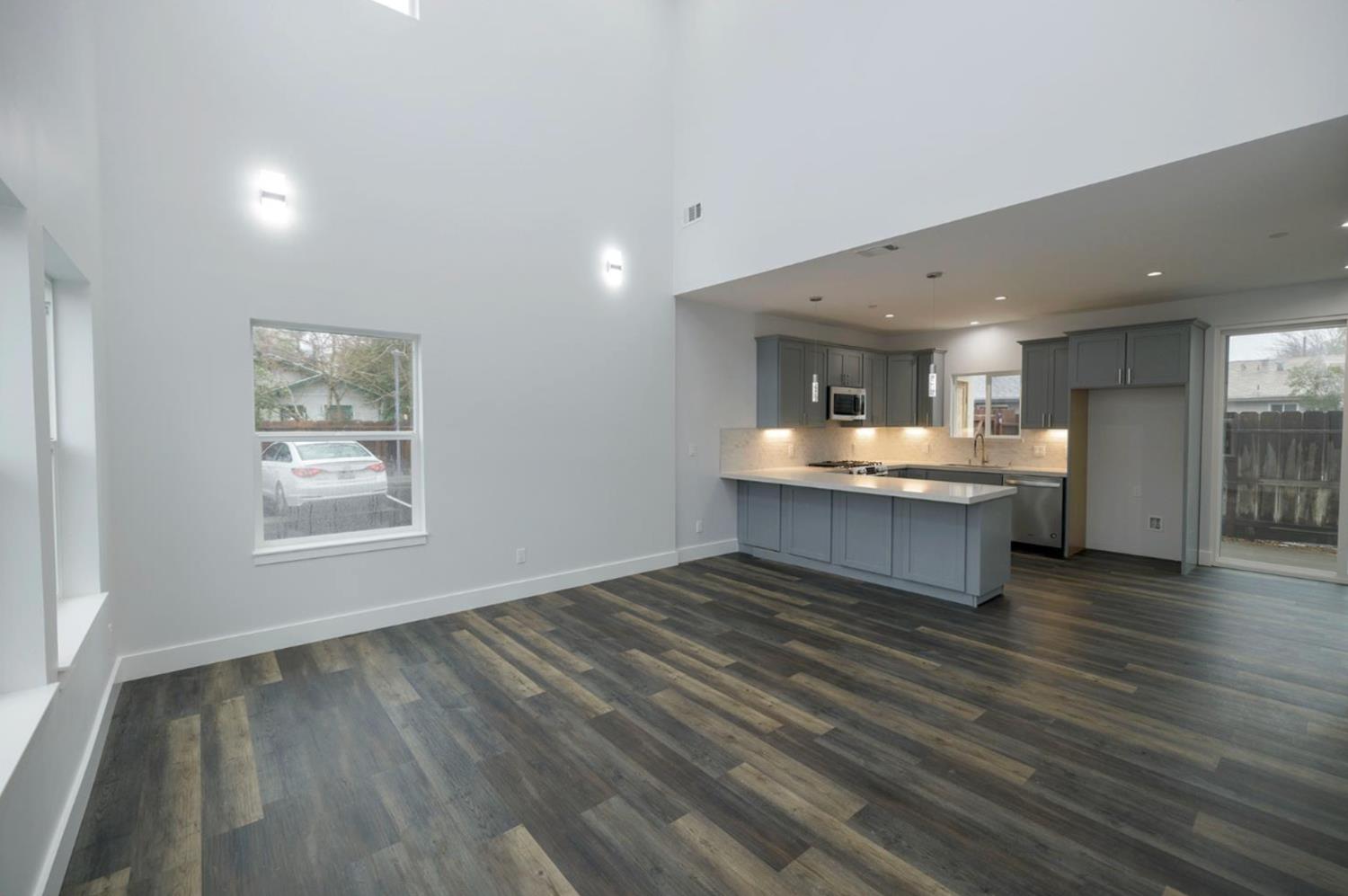 439 Coffee Rd, Modesto, CA 95355