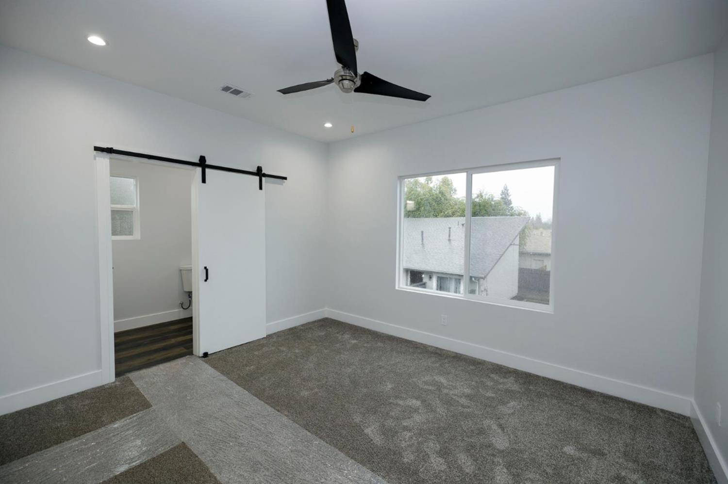 439 Coffee Rd, Modesto, CA 95355