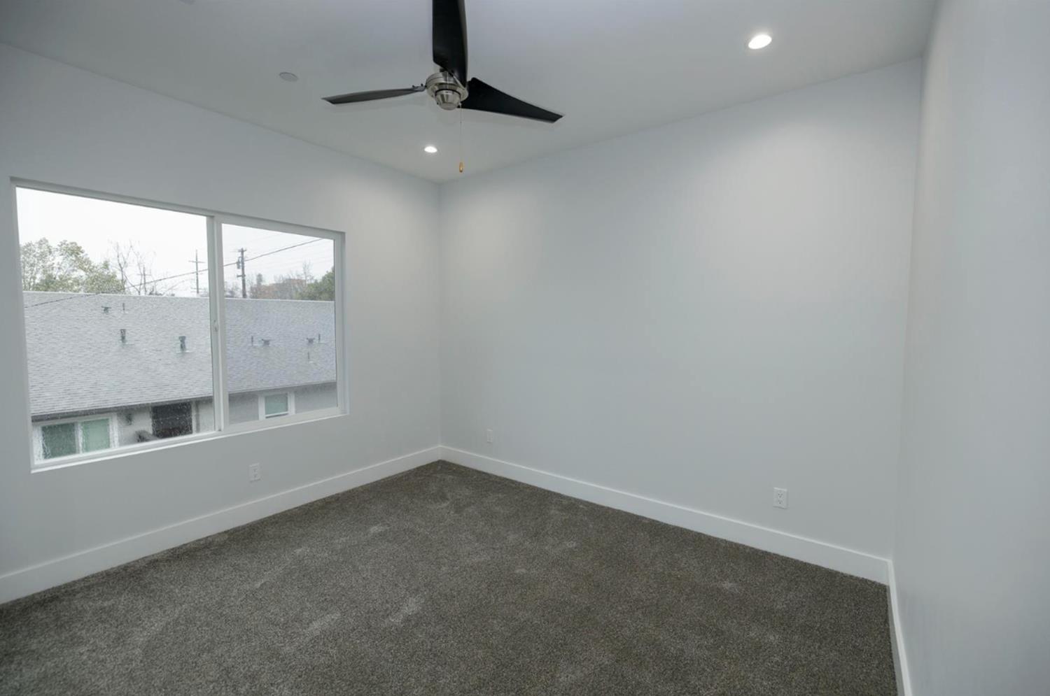 439 Coffee Rd, Modesto, CA 95355