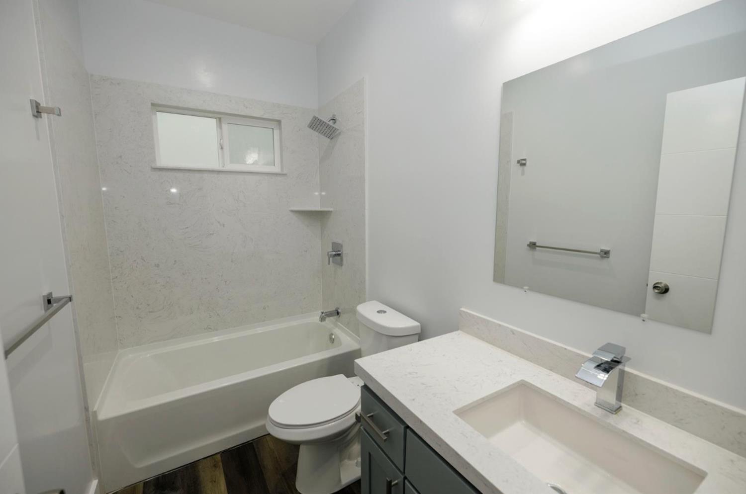 439 Coffee Rd, Modesto, CA 95355