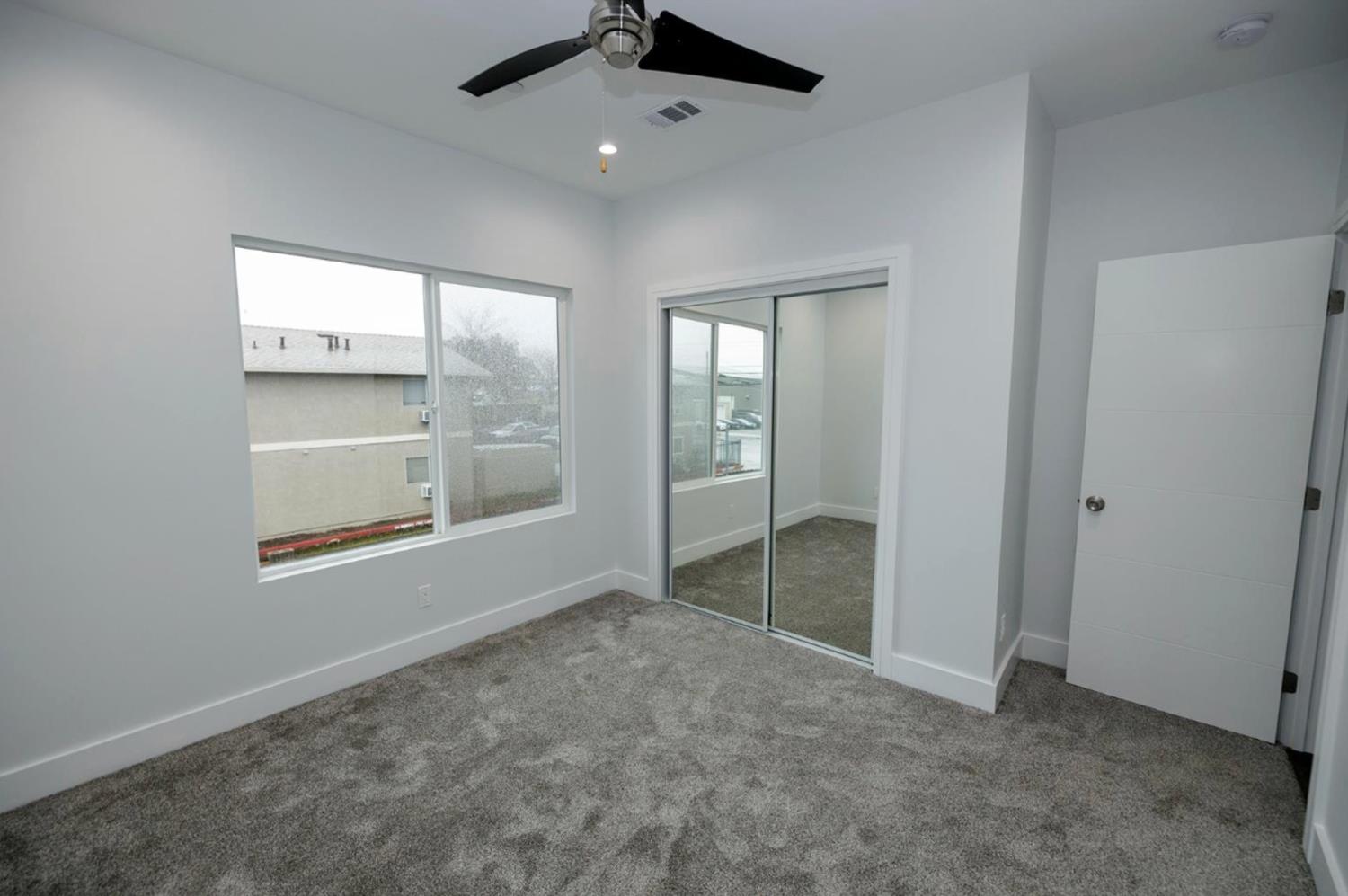 439 Coffee Rd, Modesto, CA 95355