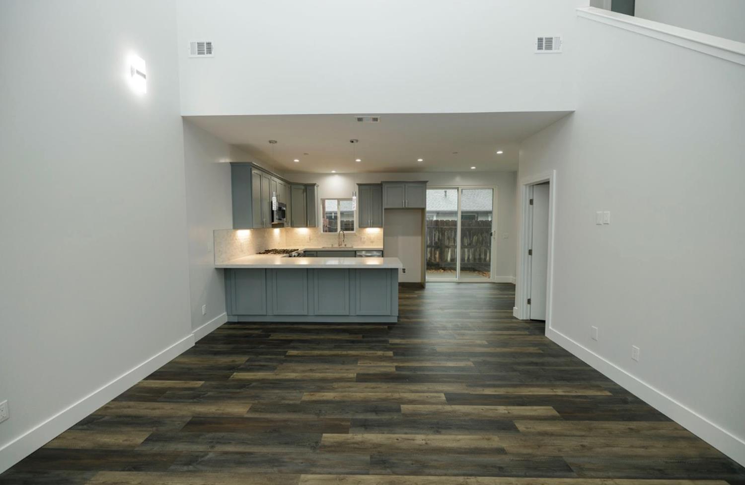 439 Coffee Rd, Modesto, CA 95355