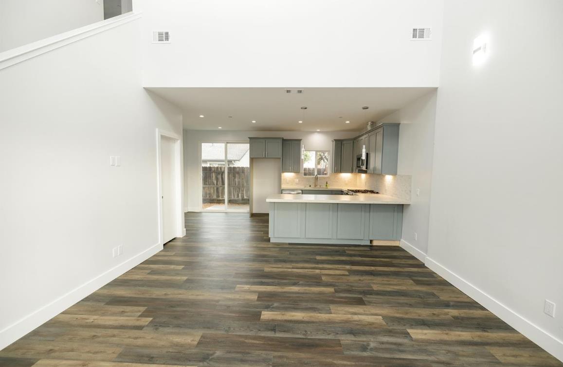 439 Coffee Rd, Modesto, CA 95355