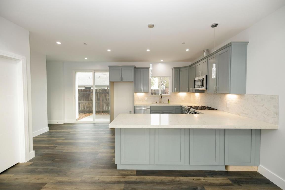 439 Coffee Rd, Modesto, CA 95355