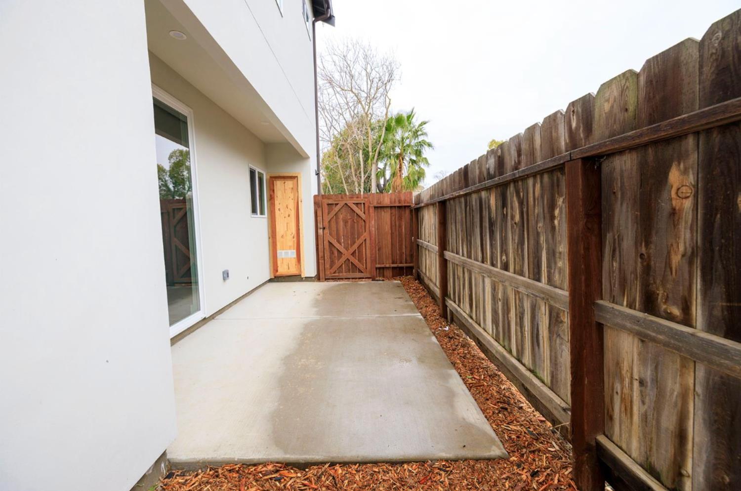 439 Coffee Rd, Modesto, CA 95355