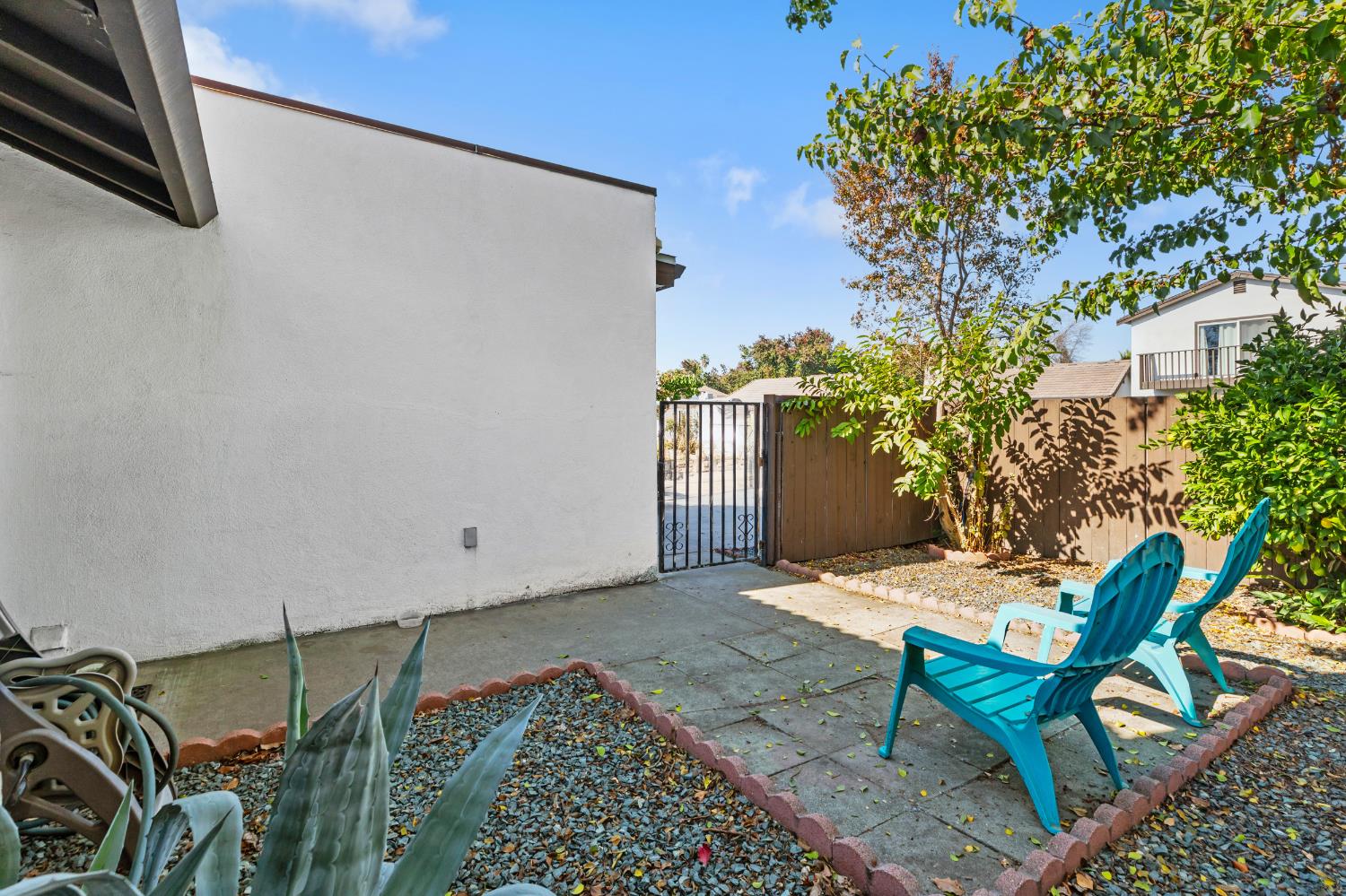 2756 Barcelona Dr, Modesto, CA 95354