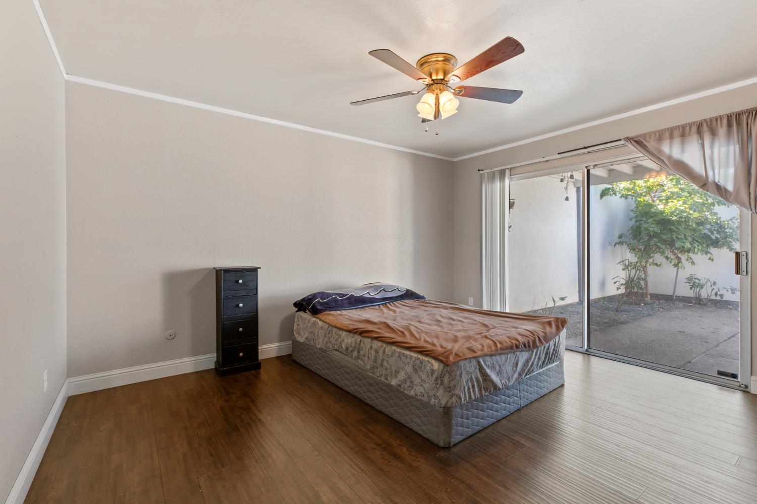 2756 Barcelona Dr, Modesto, CA 95354