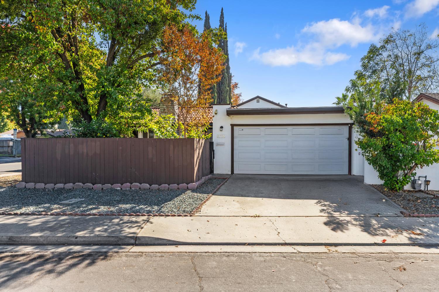 2756 Barcelona Dr, Modesto, CA 95354