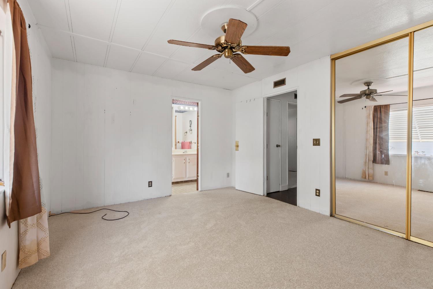 1200 S Carpenter Rd #18, Modesto, CA 95351